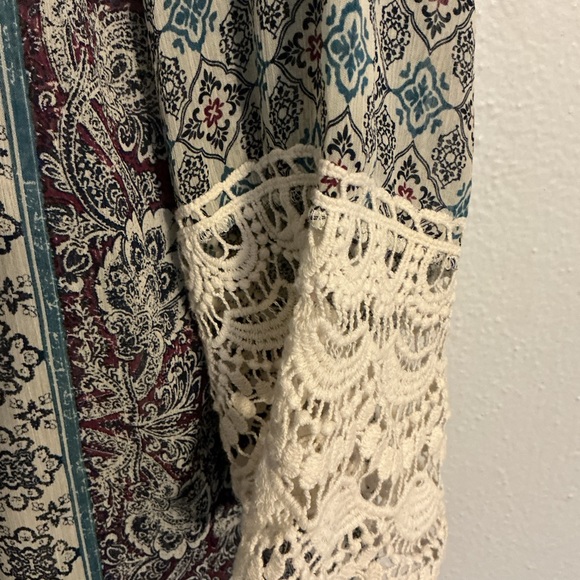 Jolt Bohemian Lace Trim Kimono. Size Medium. - Picture 3 of 5